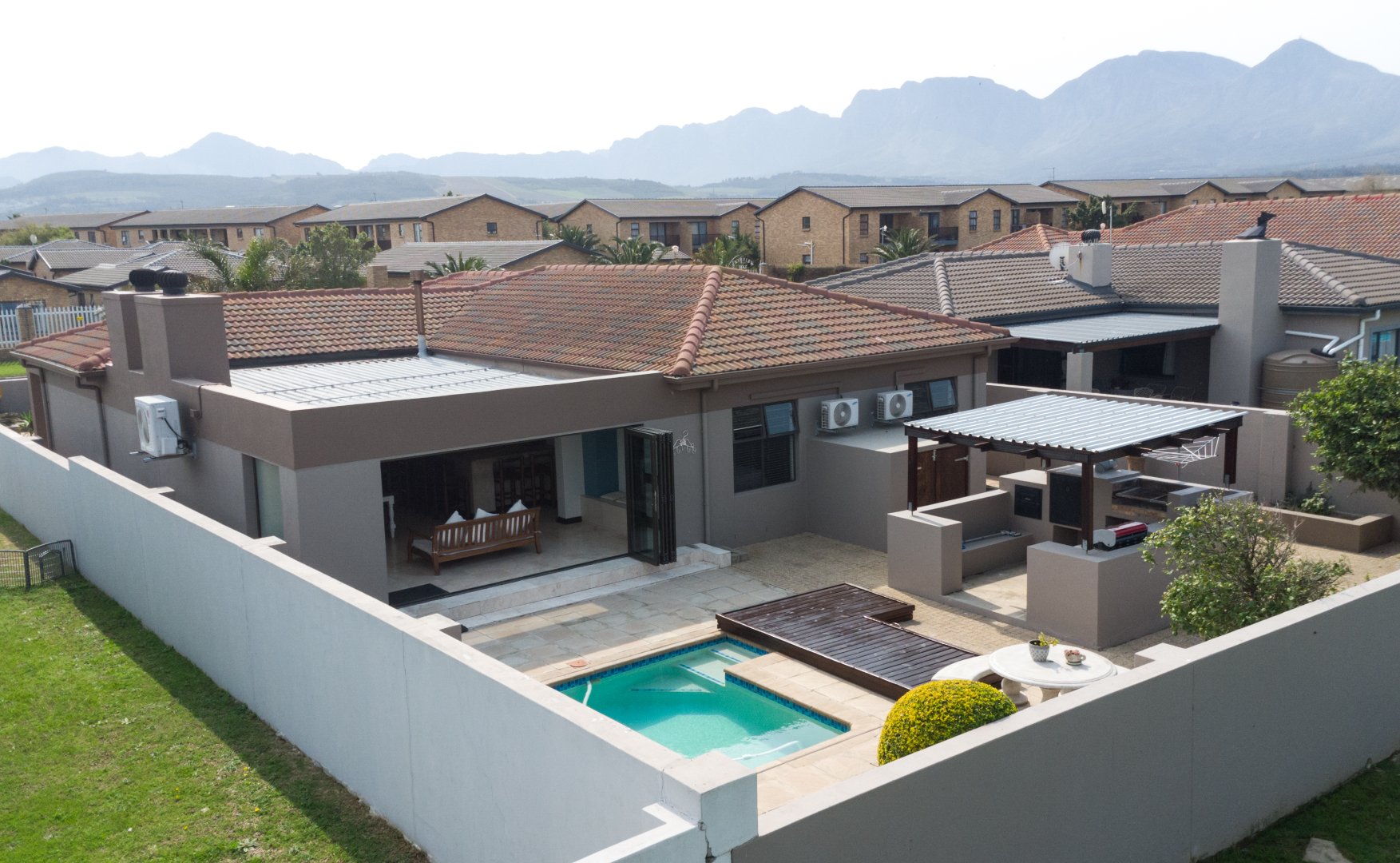 3 Bedroom Property for Sale in Fairview Golf Estate Western Cape